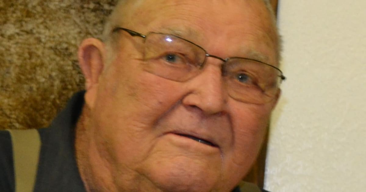 Willard Hoffman Obituary (2021) Redfield, South Dakota