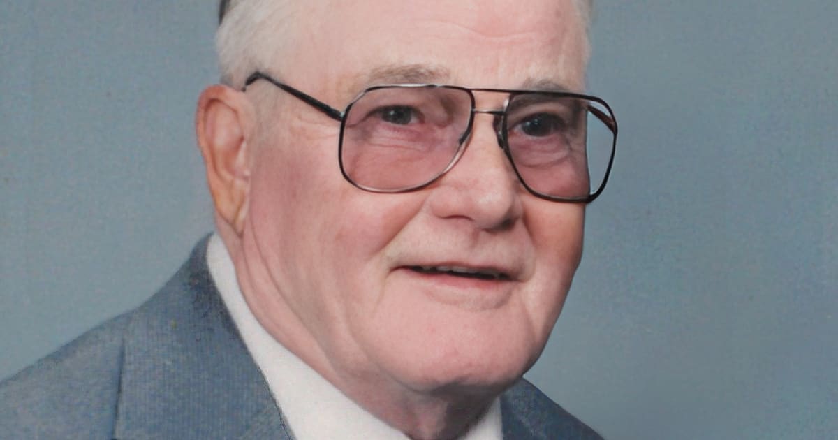 Bill Stone Obituary (1925 2023) Oelwein, Iowa
