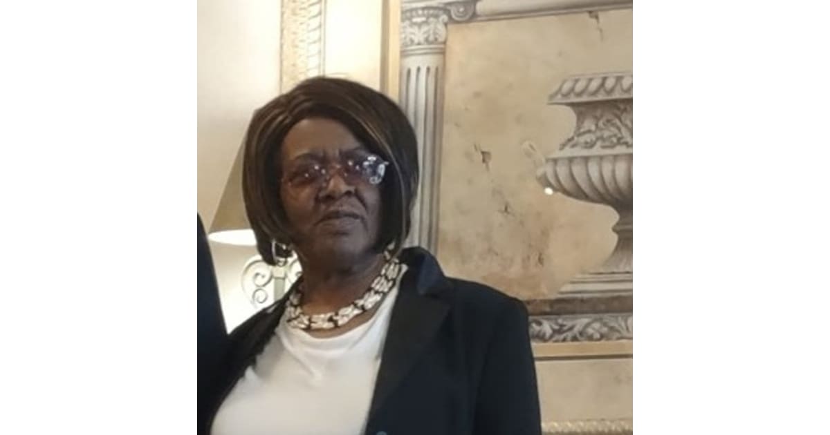 Cynthia Barnes  Harris