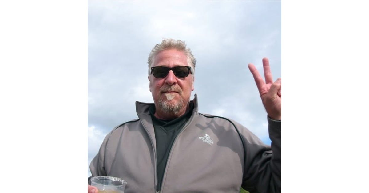 Portrait of Ray Enloe