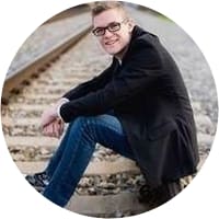 MR