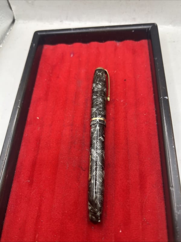 Vintage The Conway Stewart Grey Hatched 28 Fountain Pen Medium Nib