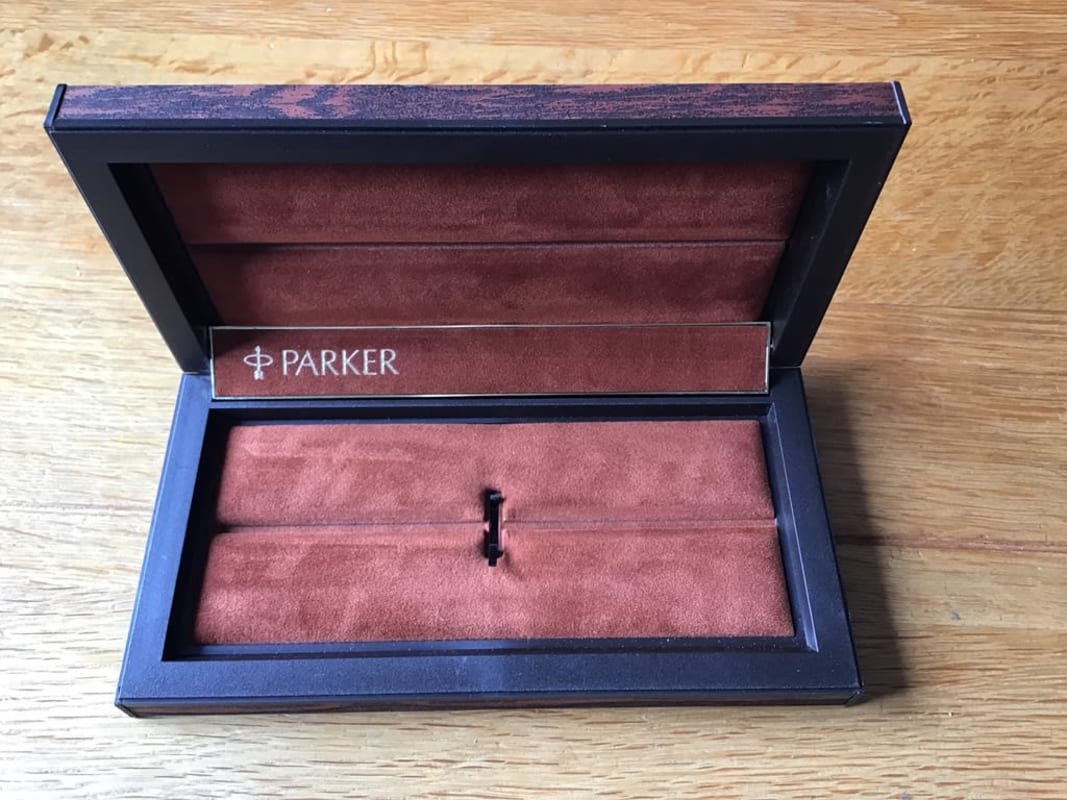 Uncommon Parker 105 "Bark finish" Fountain pen