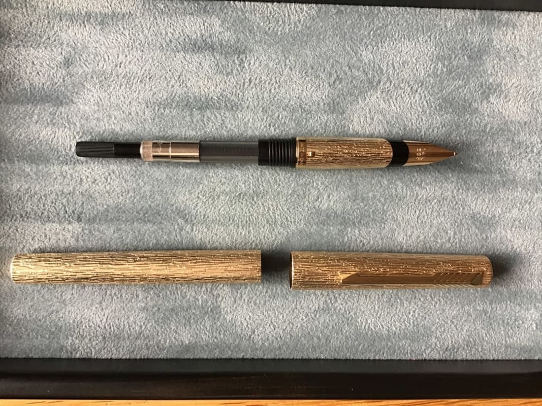 Uncommon Parker 105 "Bark finish" Fountain pen