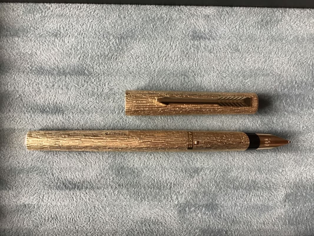 Uncommon Parker 105 "Bark finish" Fountain pen