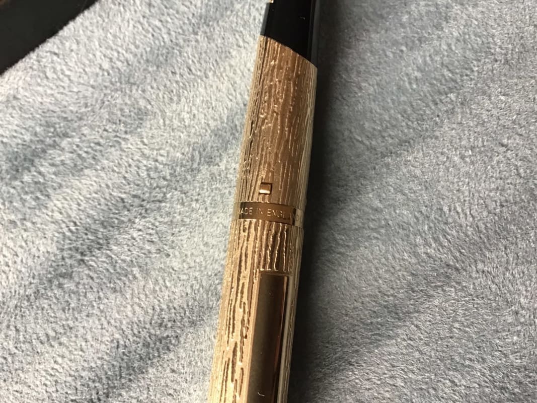 Uncommon Parker 105 "Bark finish" Fountain pen