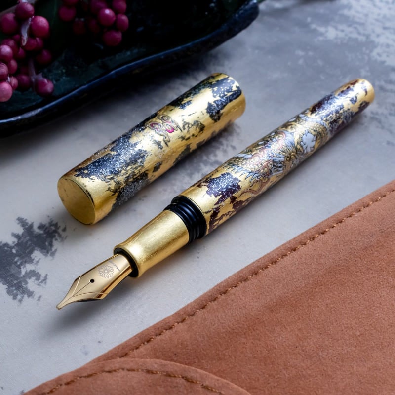 Wancher Sekai Rising Sun - Dragon Maki-E Sticker Jowo #6 M Nib Fountain Pen