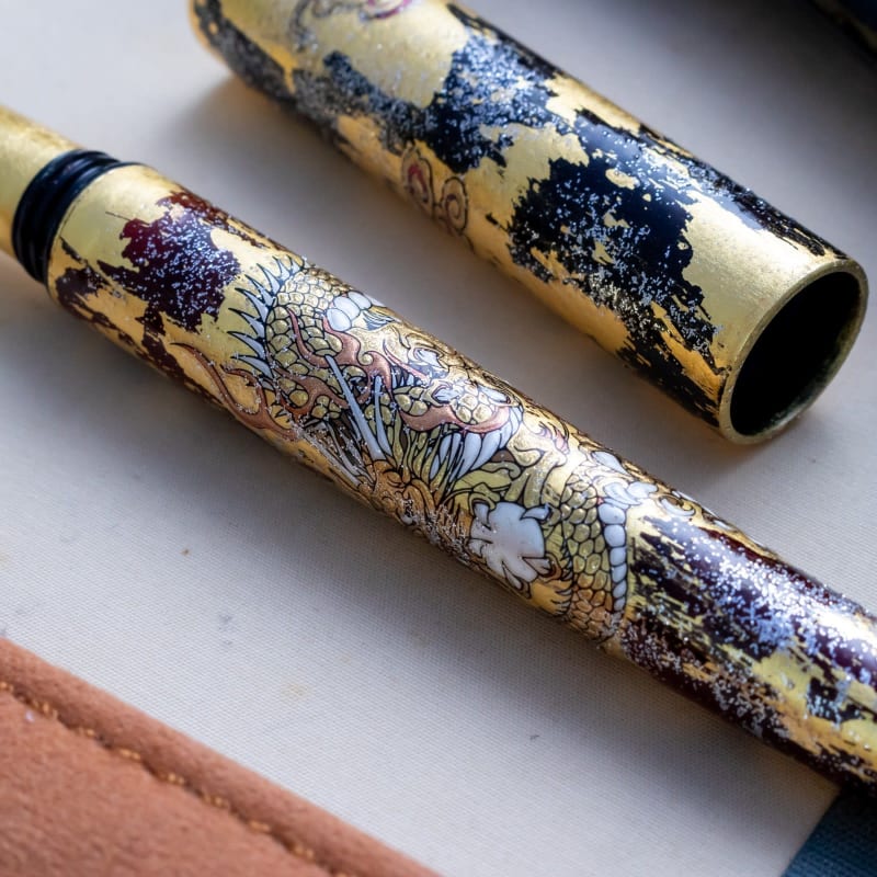 Wancher Sekai Rising Sun - Dragon Maki-E Sticker Jowo #6 M Nib Fountain Pen