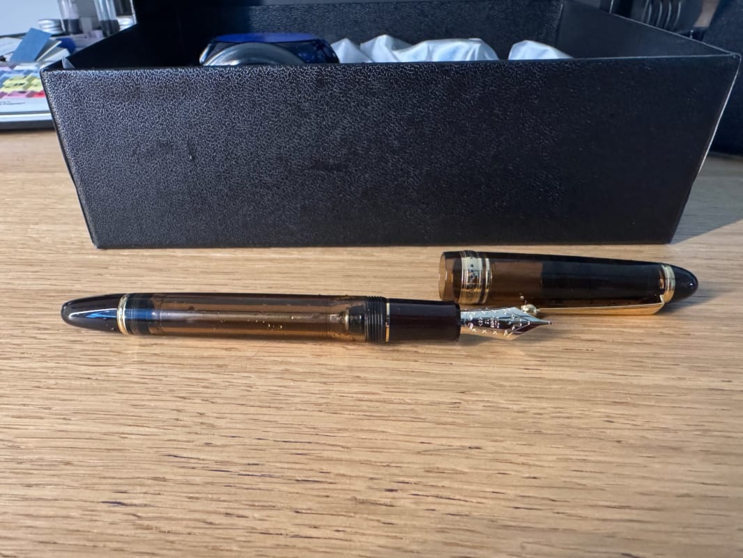 Pilot custom 823 Amber - signature nib
