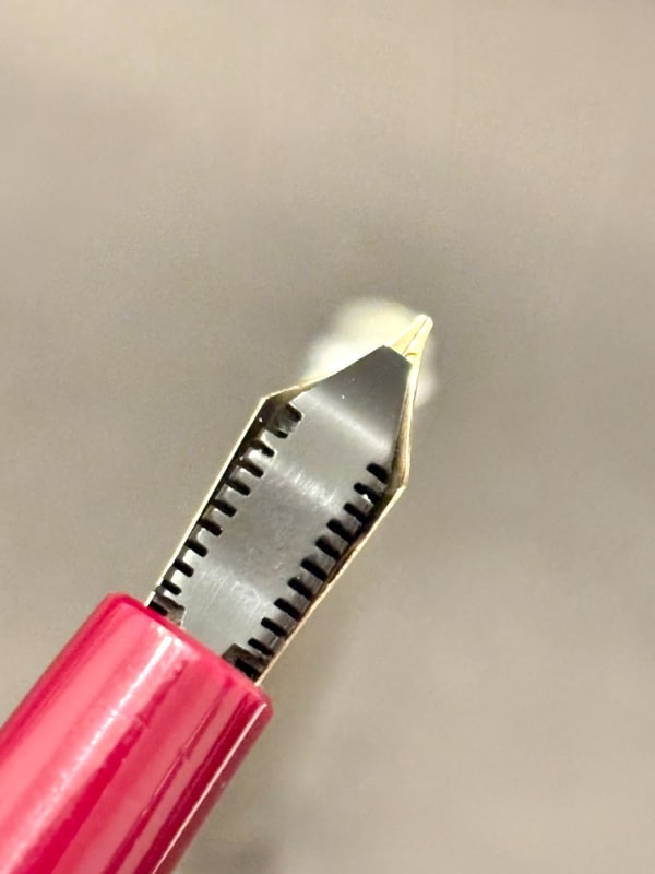 Parker Vs Aerometric, Bright Red W Gf Cap - Never Inked W/Case (Bfp595)