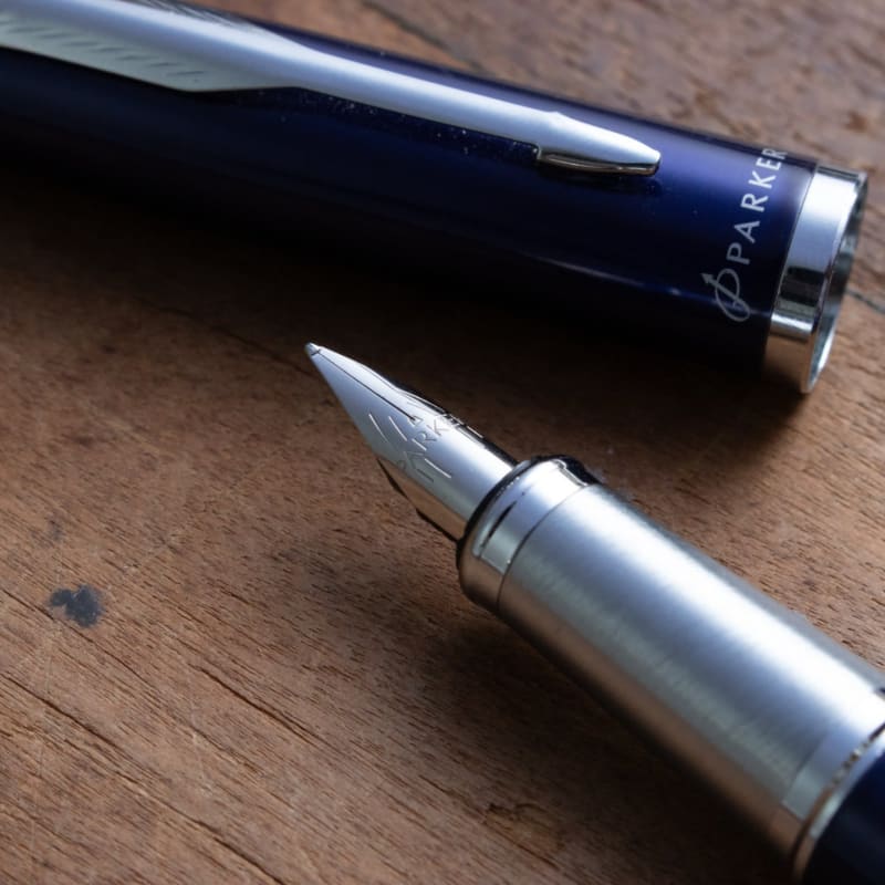 2011 PARKER Sonnet E Matte Black Steel Gold-Plated Nib Fountain Pen