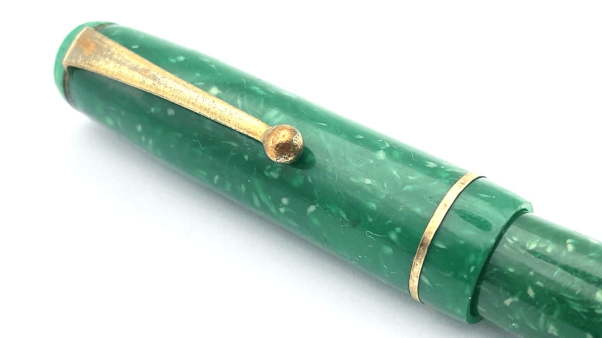 Vintage Mentmore Autoflow Fountain Pen Jade Green 14K Gold Stub Fine NIB England