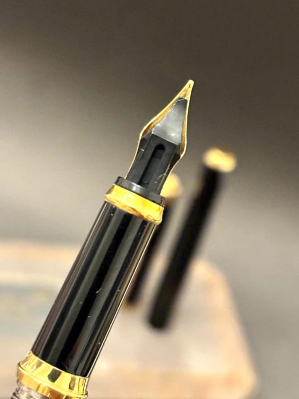 Elysee En Vogue Fountain Pen Black Lacquer - NOS (Bfp612)