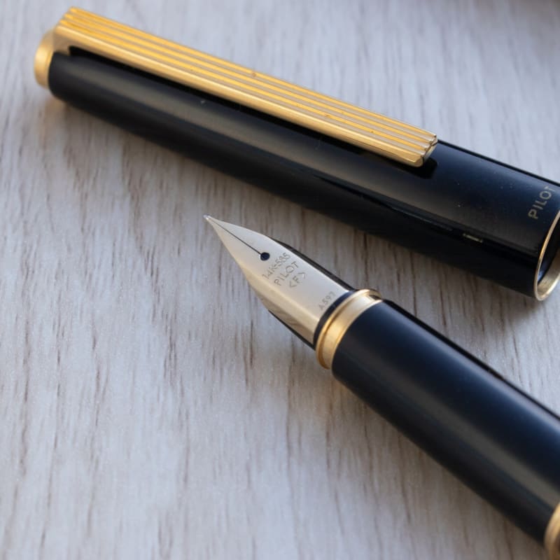 Vintage 1980s Pilot Custom Original Black Long Body 14K Gold F Nib Fountain Pen