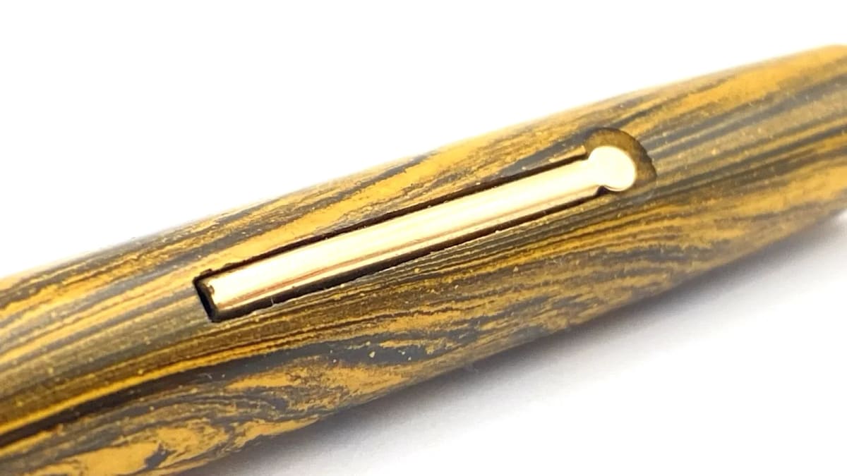 Vintage Paramount Fountain Pen In Yellow Mottled 14K Gold Medium NIB England