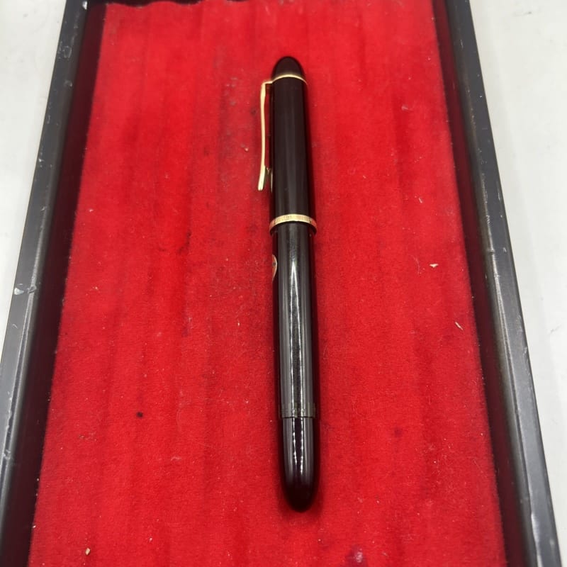 Pelikan 140 Fountain Pen 14C Gold Broad NIB With Sticker