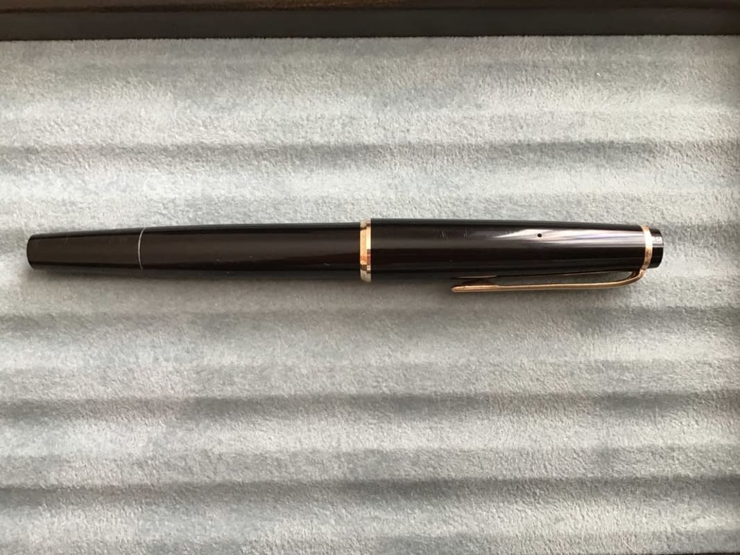 Vintage 1960's Montblanc 31 fountain pen - Black/GT - steel M
