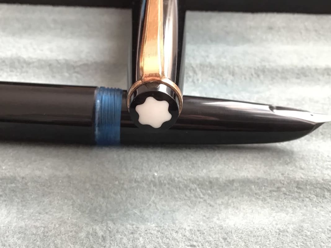 Vintage 1960's Montblanc 31 fountain pen - Black/GT - steel M