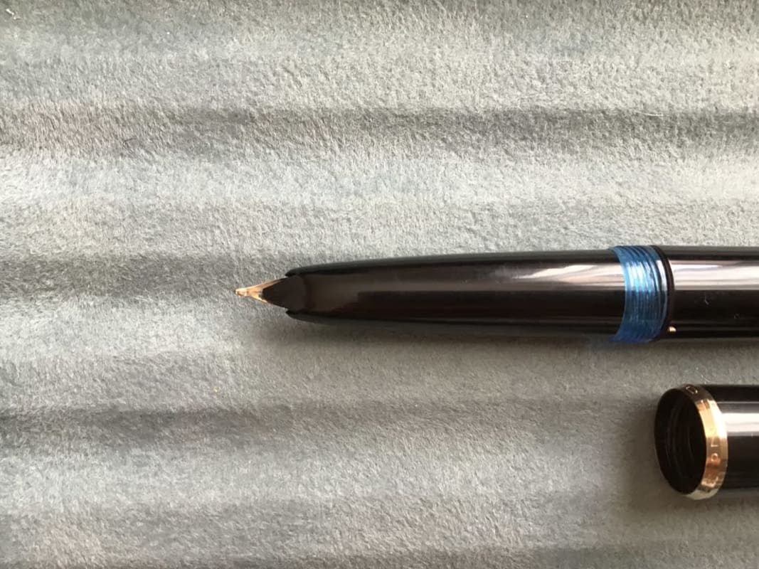 Vintage 1960's Montblanc 31 fountain pen - Black/GT - steel M
