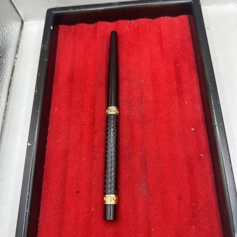 Waterman 22 Taper Cap Chased Hard Rubber Fountain Pen-14K Medium Flex NIB