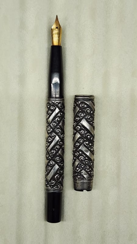 No Name "Golpheresque" Overlay Fountain Pen - Blow Filler