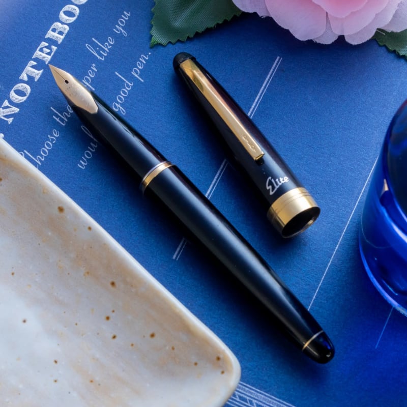 Vintage Custom 1970s Pilot Long Body Black 18K JIS Gold Nib Fountain Pen