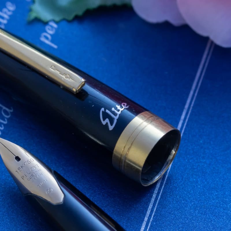 Vintage Custom 1970s Pilot Long Body Black 18K JIS Gold Nib Fountain Pen
