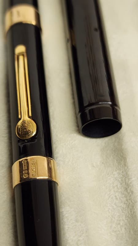 Watermans 52-1/2 - 2 English 9k Gold bands - BHR - 14k Watermans Semi-flex (Stubish) nib