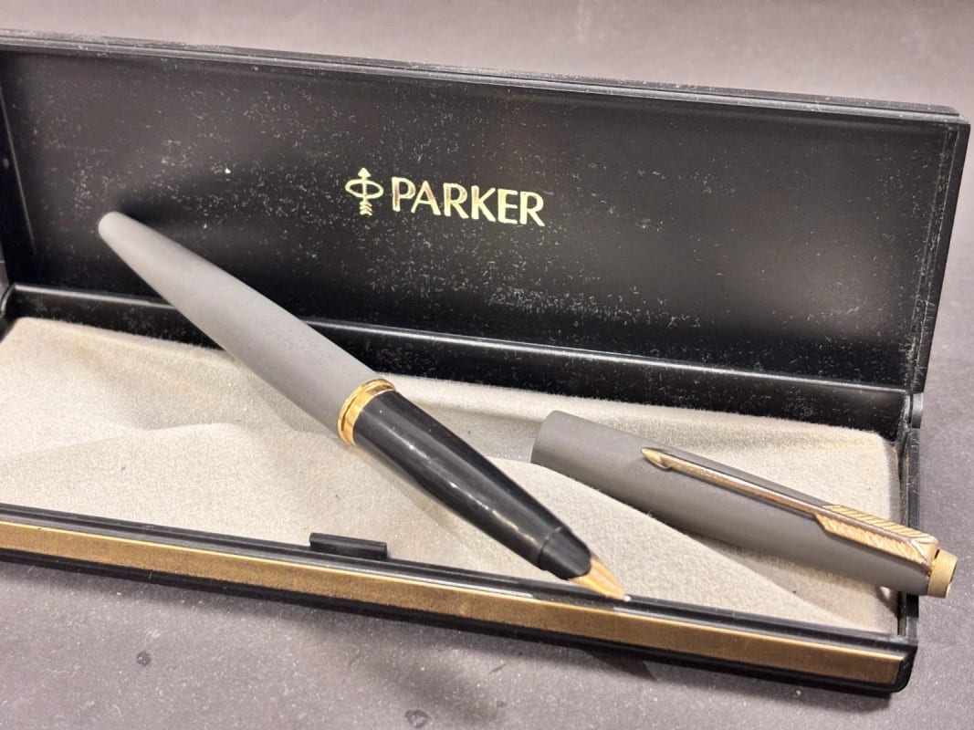 NOS Parker 45 Fountain Pen Rare Light Grey Lacquered Argentina (Bfp696)