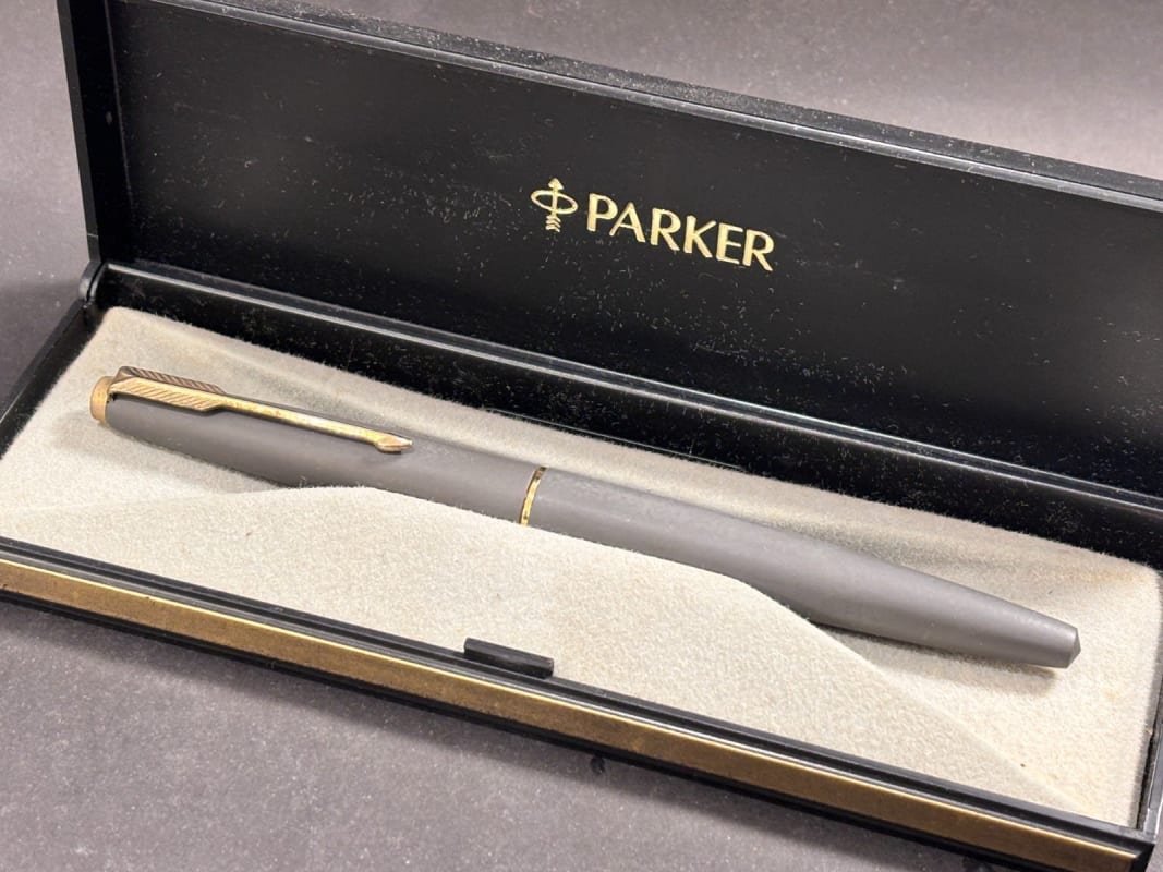 NOS Parker 45 Fountain Pen Rare Light Grey Lacquered Argentina (Bfp696)
