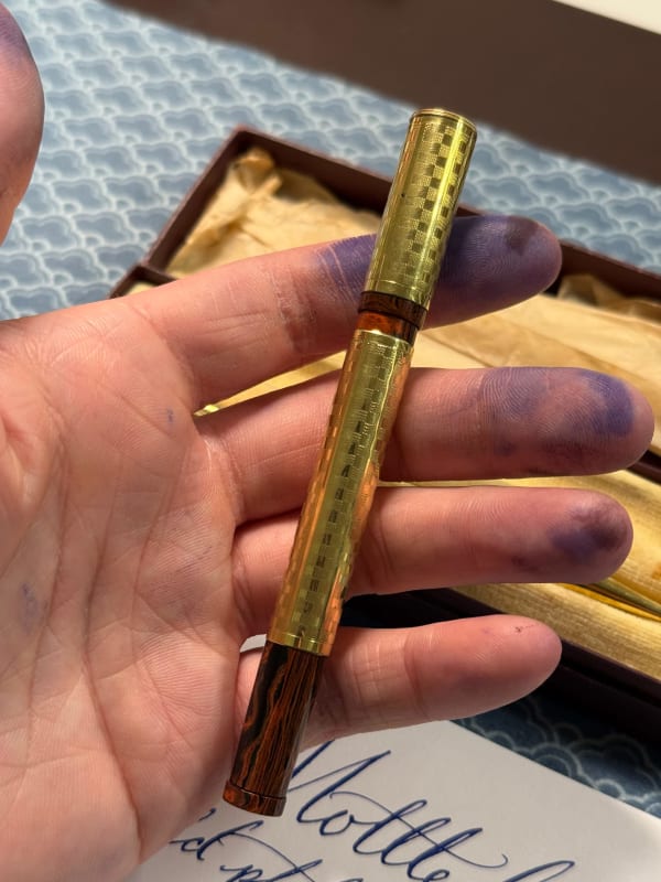 Unic Safety Boxed Pen & Pencil Set, Mottled Gold 'Checkerboard' Overlay, #2 18ct Warranted Nib