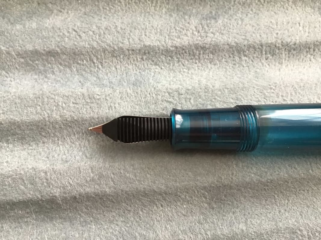 Pelikan M205 Classic Aquamarine Fountain Pen set