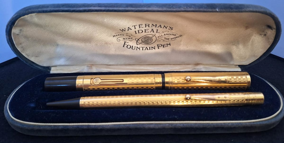 Waterman 0552 Gothic Checkerboard Design Fountain Pen & Pencil Set