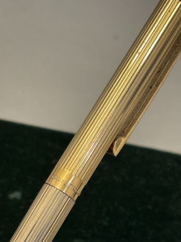 Sheaffer Targa Slim Gold Lines Pattern - Gold Nib - Cased (Bfp479)