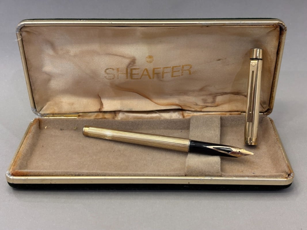Sheaffer Targa Slim Gold Lines Pattern - Gold Nib - Cased (Bfp479)
