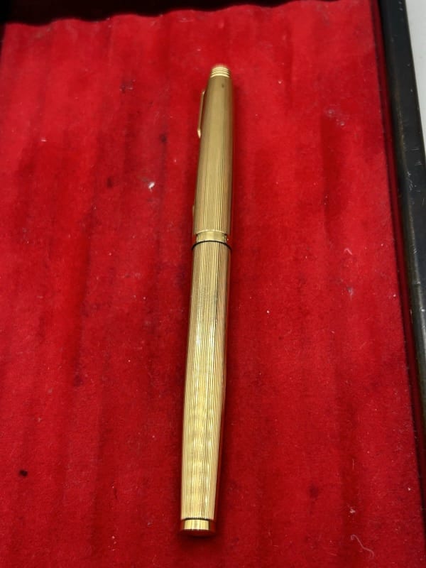 Parker 35 Gold Plated Milleraies Fountain Pen - 18K Medium NIB