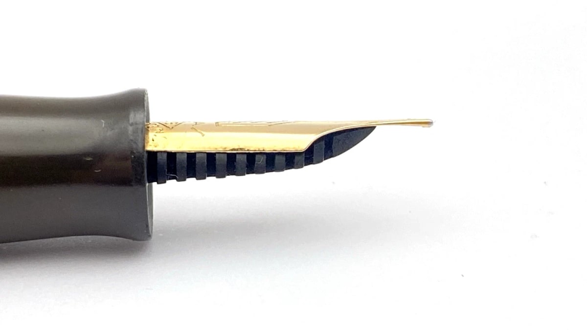 Vintage Large Omas Extra Lucens Fountain Pen Black Flexible 14K Gold Fine NIB