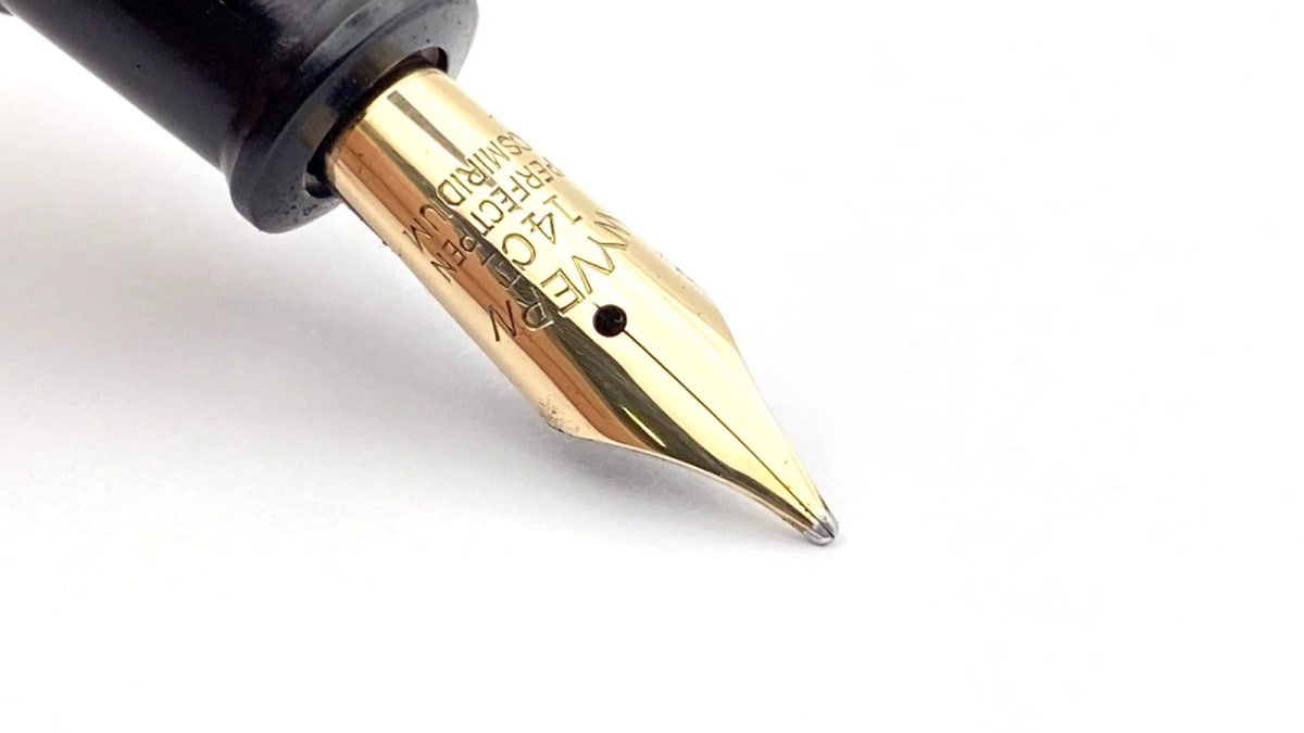 Vintage Wyvern Perfect Fountain Pen Gray Marble Springy 14K Gold Medium NIB