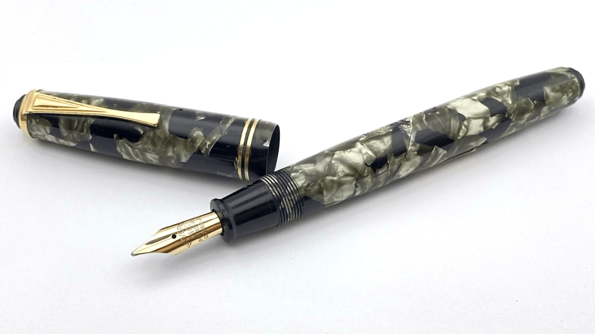 Vintage Wyvern Perfect Fountain Pen Gray Marble Springy 14K Gold Medium NIB