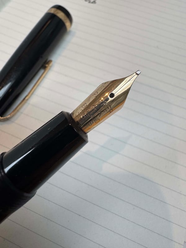 Parker Duofold Made in England (1958/1968) - Standard size, black, with 14K Gold M Nib
