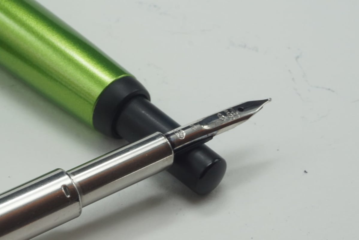 Pilot Capless Vanishing Point Fountain Pen - Lime Green/black trim!