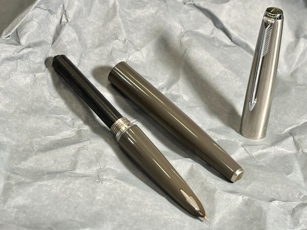 Parker 61 Fountain Pen Grey - Made In England - F Gold Nib- Restored (Bfp619)