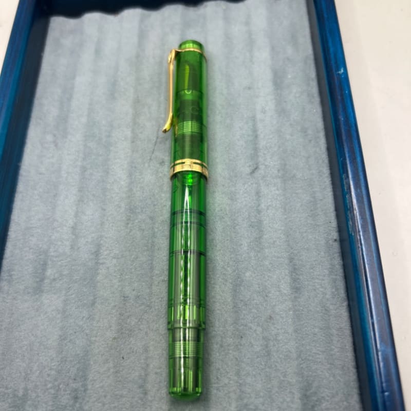 Pelikan Souveran M200 Demonstrator Fountain Pen Translucent Green Nib Medium