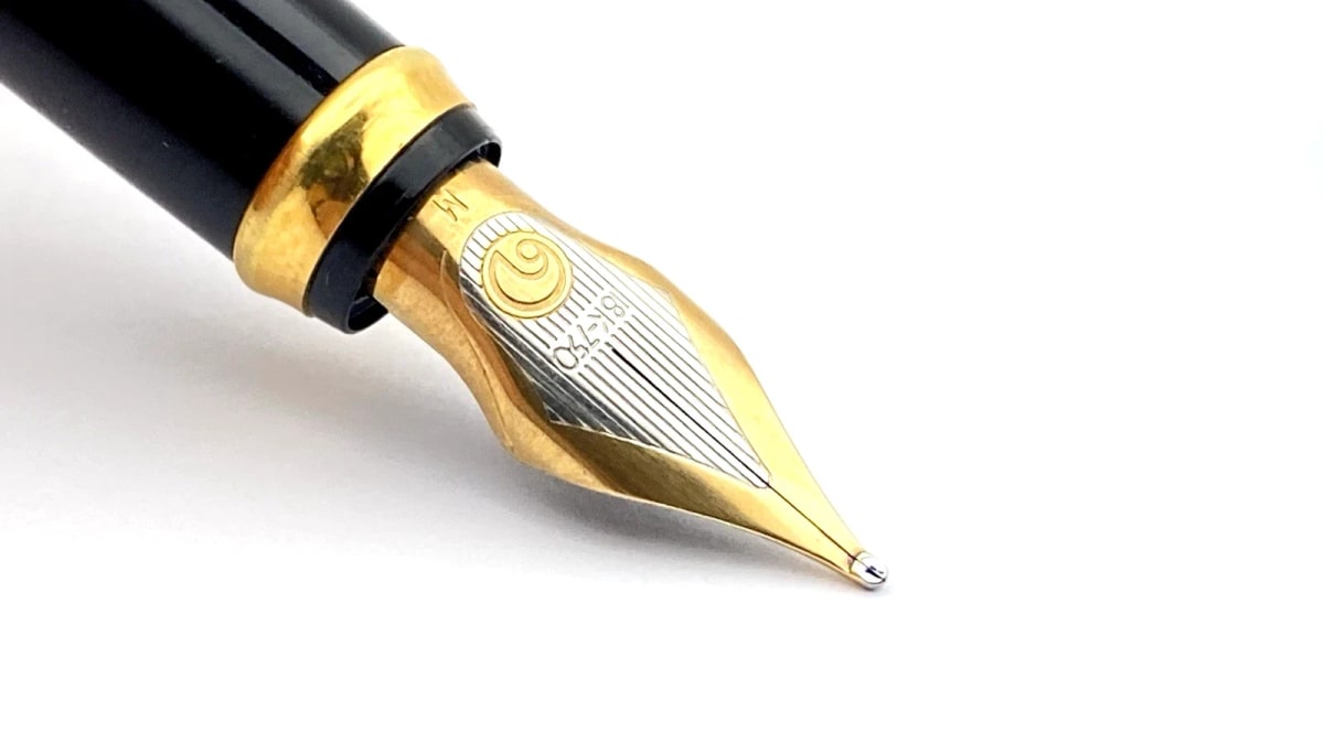 Vintage Elysee No 1 Limited Edition Fountain Pen 18K Gold Medium NIB Germany