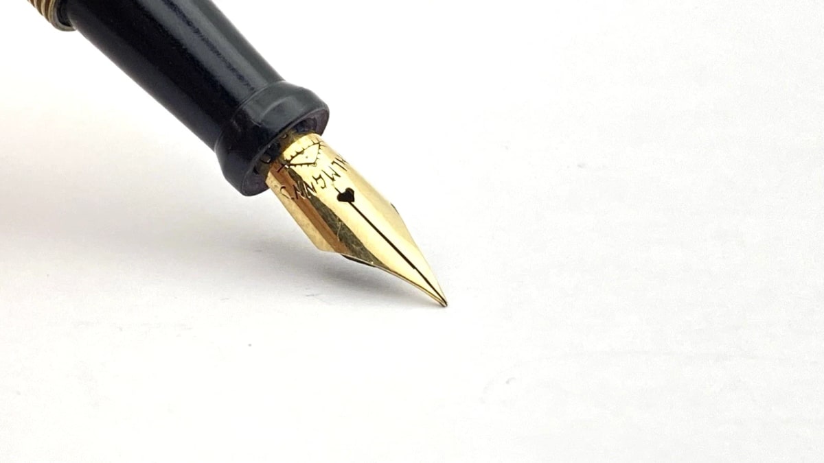 Vintage Uhlmanns Eterno Telescopic Fountain Pen Flexible 14K Gold Extra Fine NIB