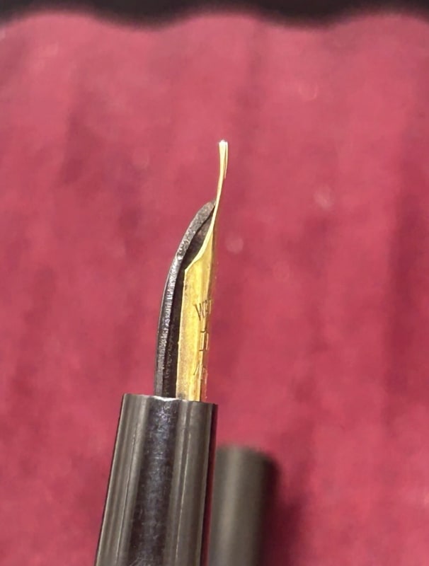 Waterman 22 Taper Cap Chased Hard Rubber Fountain Pen-14k Medium Flex Nib