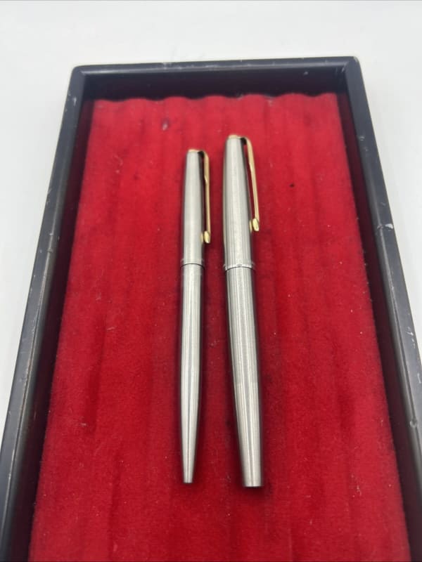 Vintage 1970'S Parker 65 Flighter De Luxe Fountain Pen And Ballpoint Pen F NIB