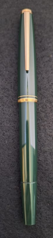 Montblanc 221 Dark Green Piston Filler
