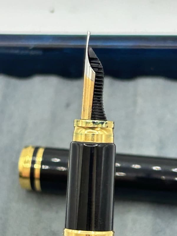Waterman Le Man 100 Fountain Pen Medium NIB