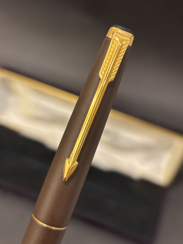 Parker 50 Falcon Fountain Pen Brown Laquered Silver Section NOS (Bfp678)